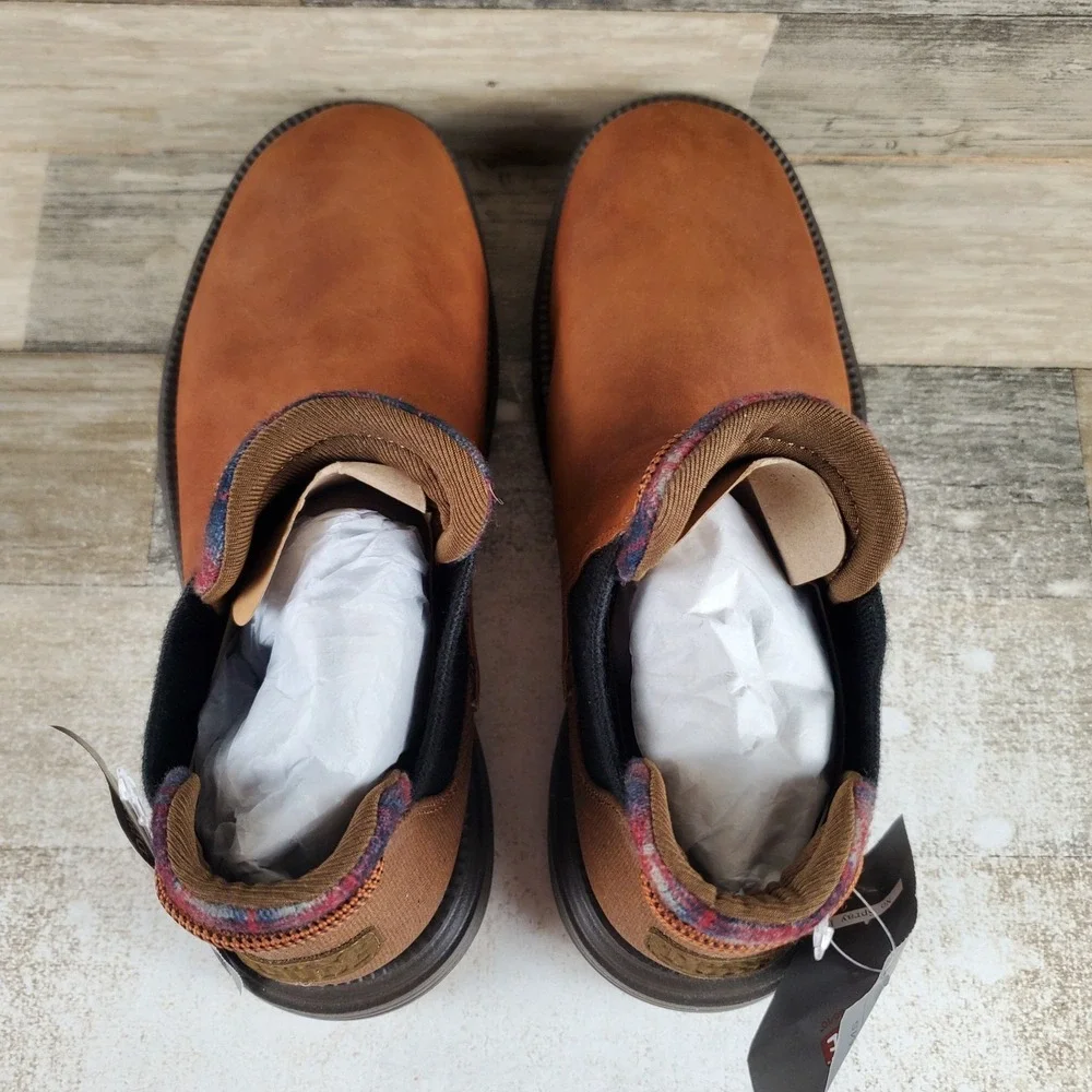 Hey Dude Branson Classic Mens Chelsea Boot Sz 9 Cognac Faux Leather Round Toe